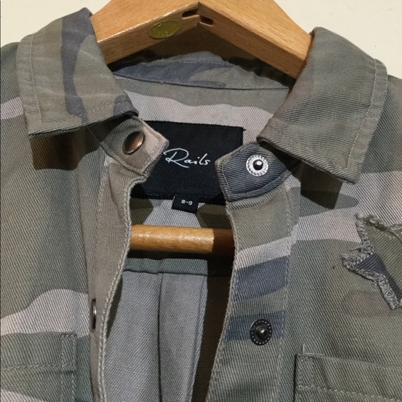 Rails Margot Sage Camo With Stars Size 8-9 - Picture 5 of 6